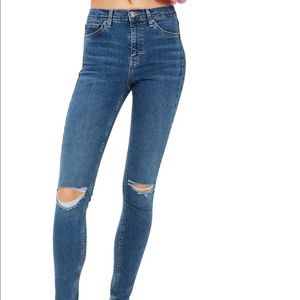 TOPSHOP Jeans w/ ripped knee